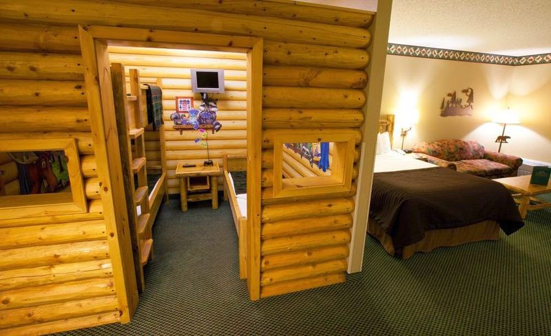 Themed Lodge Suites for Every Family