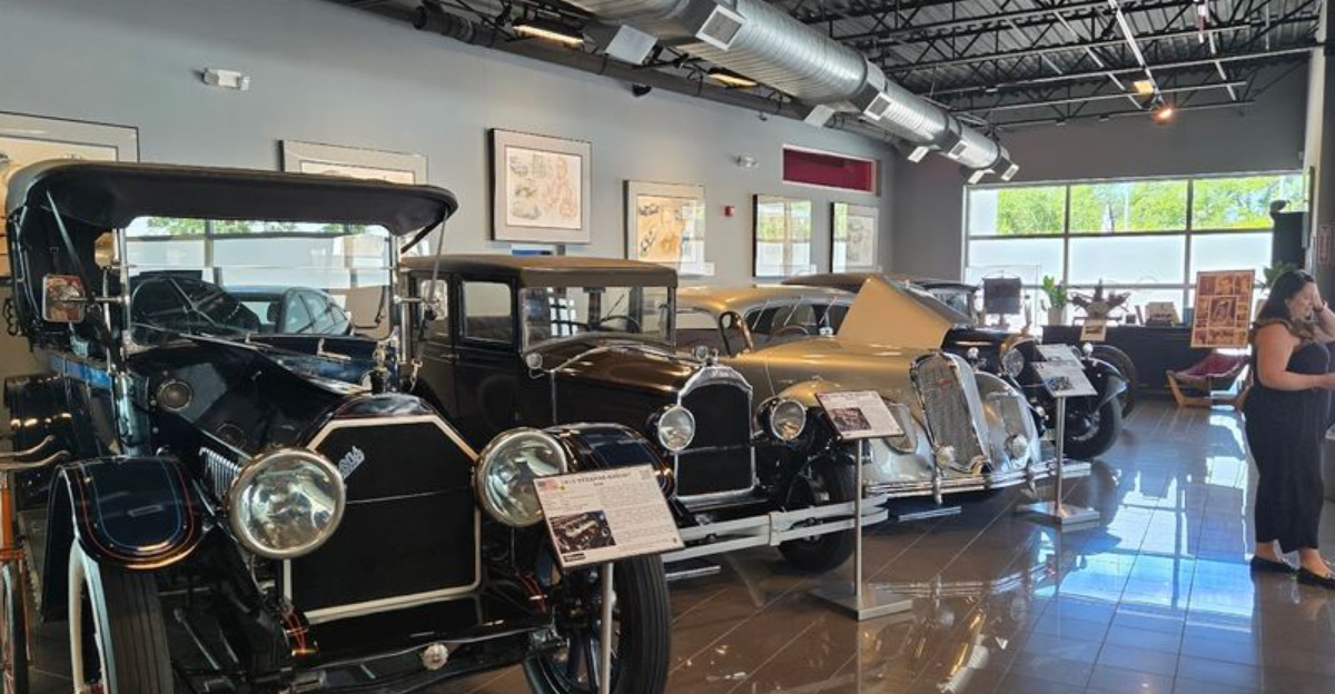 This Vintage Car Museum In Florida Will Transport You To The Golden Age Of Automobiles