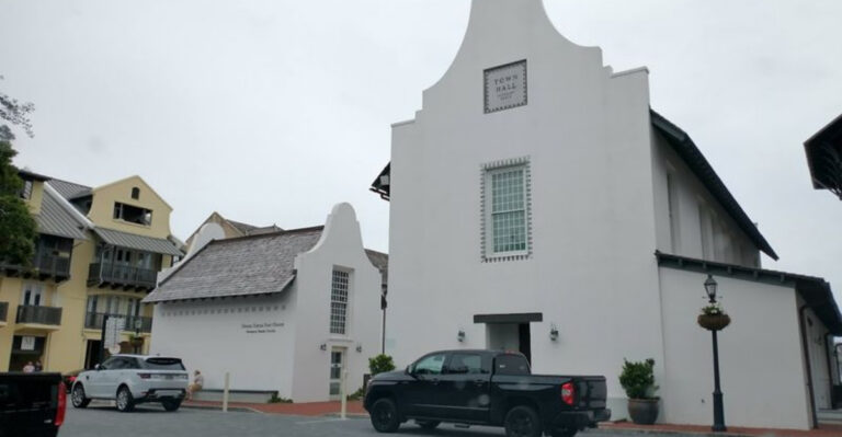 This charming Florida town is so beautiful, it feels like a Hallmark film