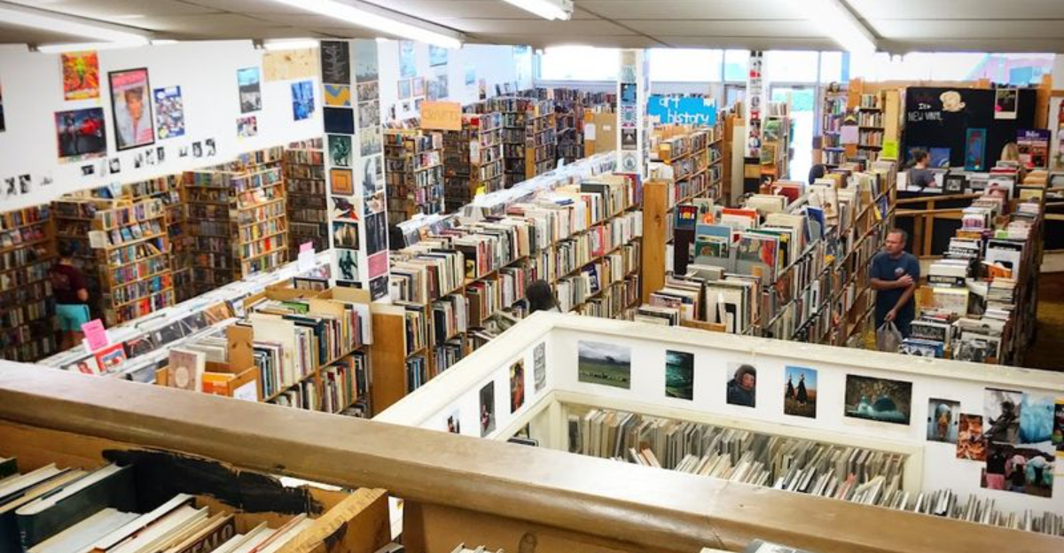 This enormous 3 story bookstore in Texas is a labyrinth filled with literary treasures and unique finds