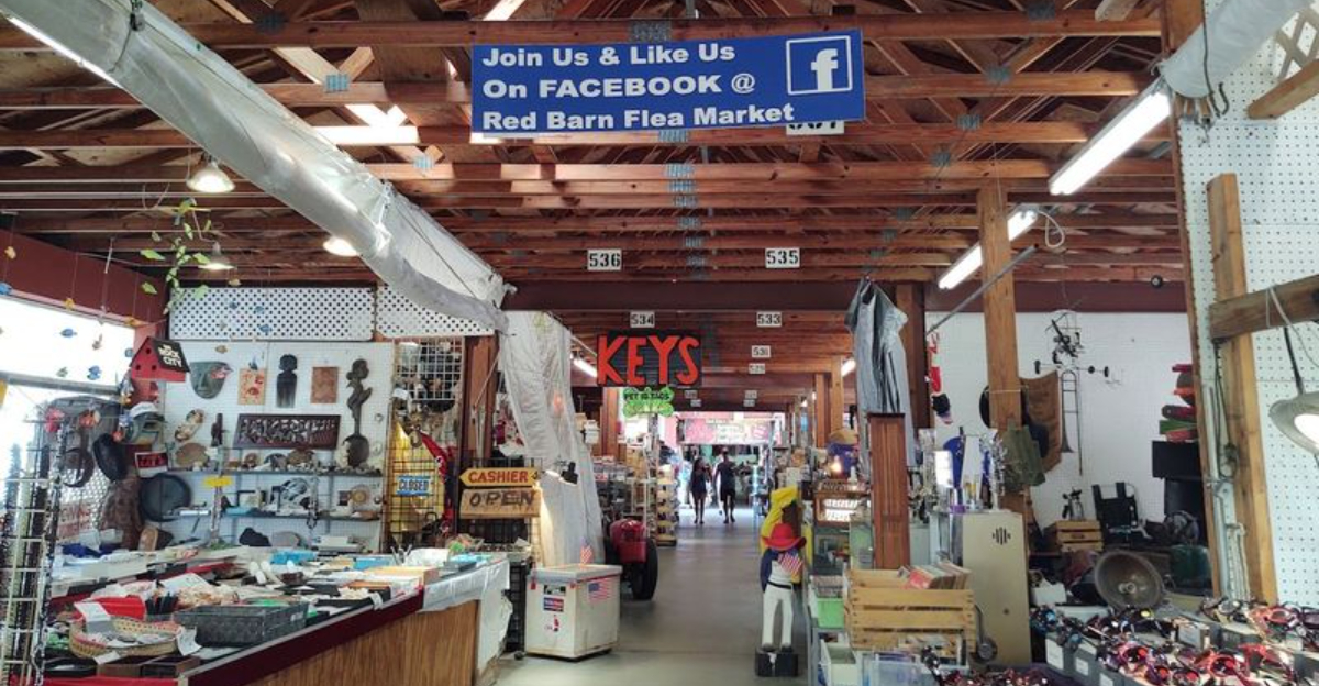 This enormous Florida bazaar is a paradise for bargain hunters