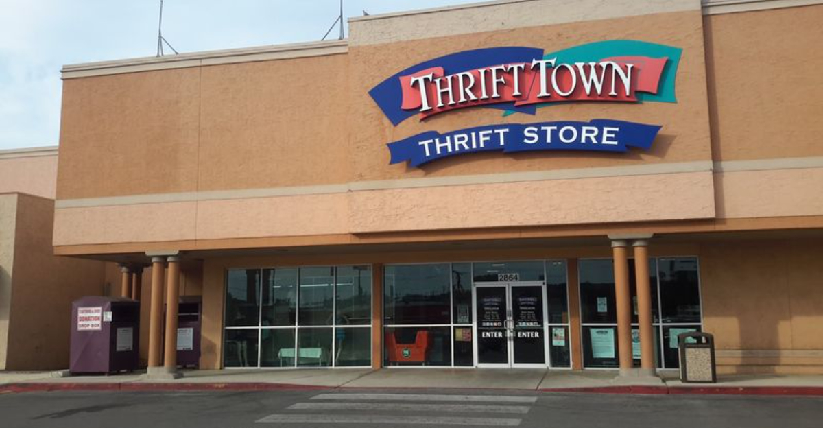 This enormous Texas thrift store lets shoppers fill an entire cart for just 25
