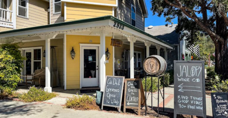 This gorgeous California town is a hidden gem most people never hear about