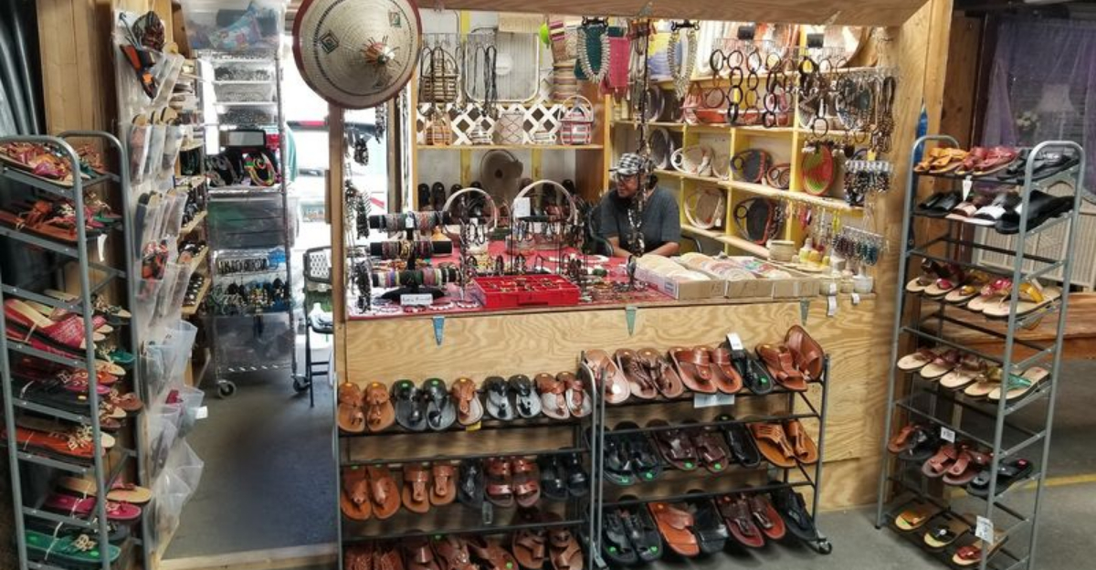 This huge South Carolina flea market features more than 1000 vendors and unbeatable prices