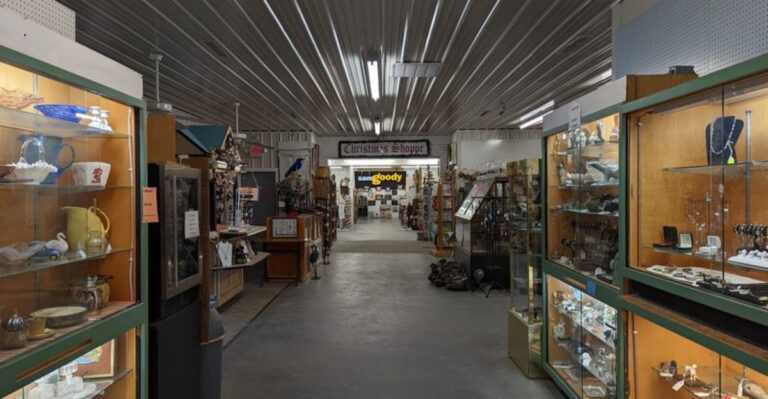 This little-known Virginia antique store is a treasure trove of vintage finds you can browse for hours