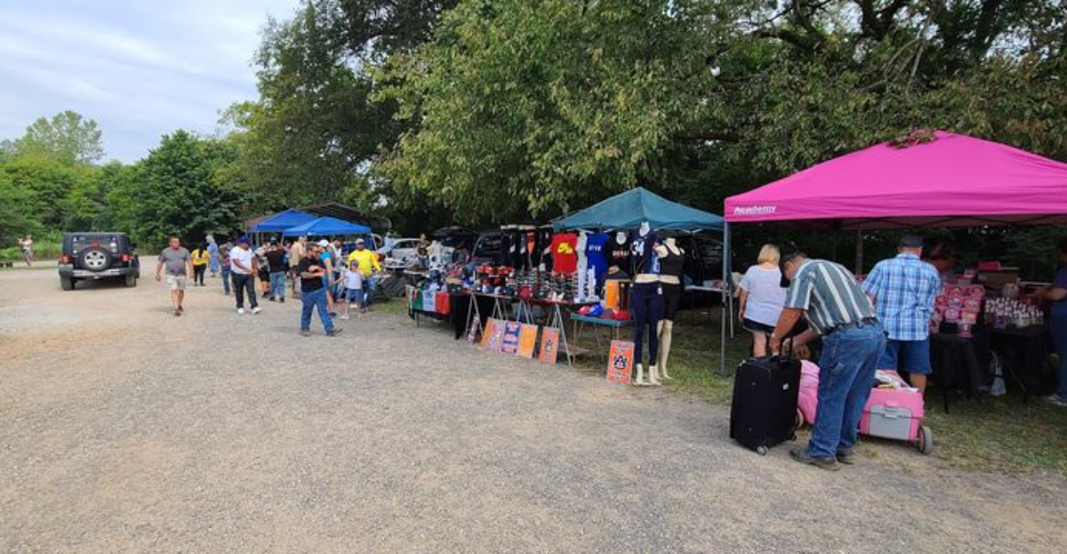 This massive Tennessee flea market lets 42 stretch surprisingly far