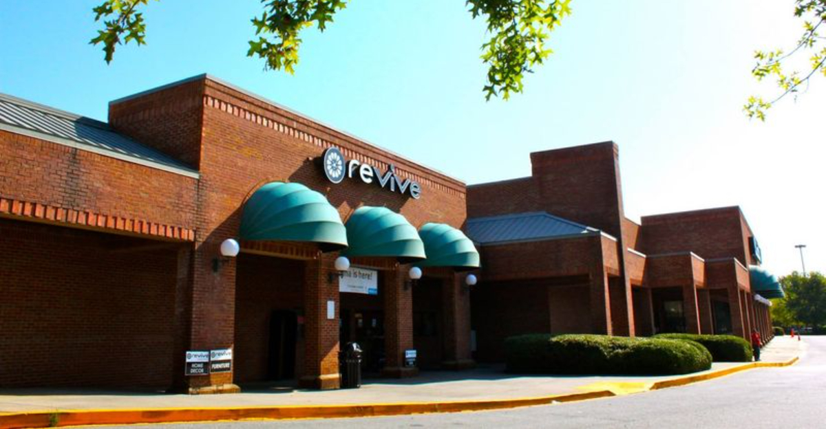 This massive consignment store in Georgia turns treasure hunting into a dream