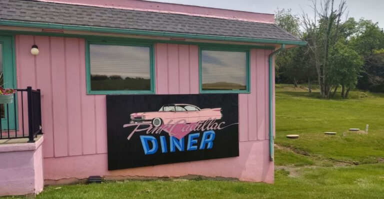 This old-school Virginia diner brings back the charm of the good old days