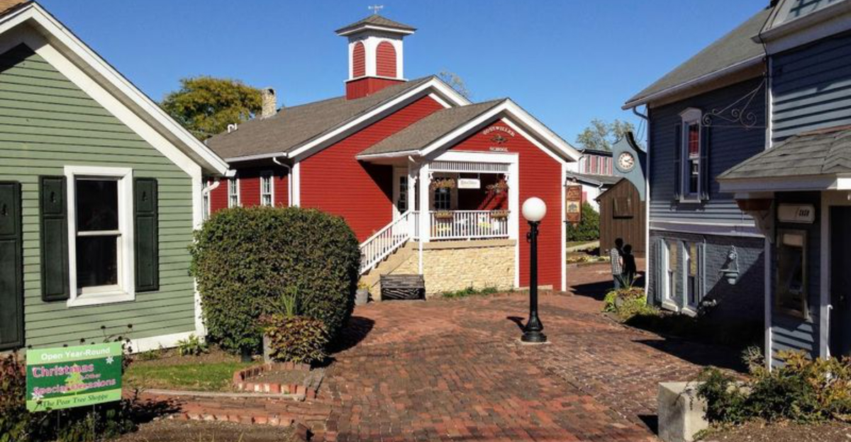 This tiny Illinois village with cobblestone paths feels straight out of a fairy tale