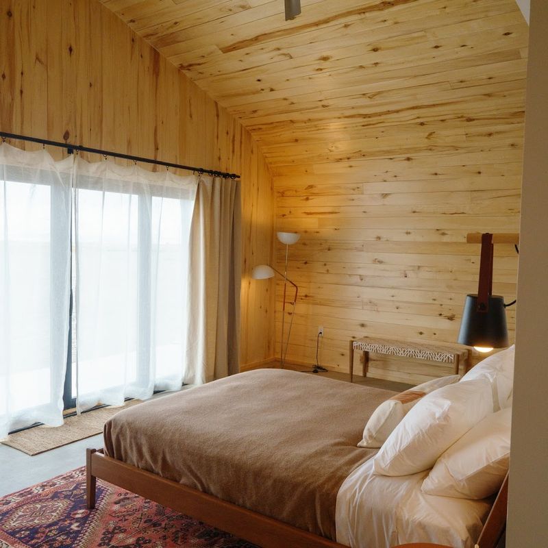 Thoughtfully Designed Rooms That Feel Like a Boutique Hotel Thoughtfully Designed Rooms That Feel Like a Boutique Hotel