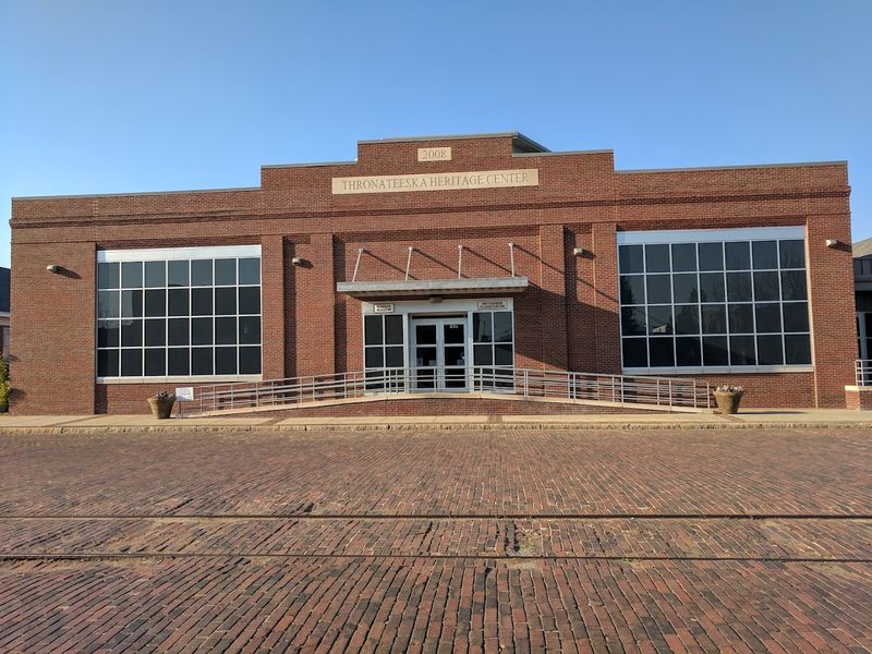 Thronateeska Heritage Center and the Wetherbee Planetarium