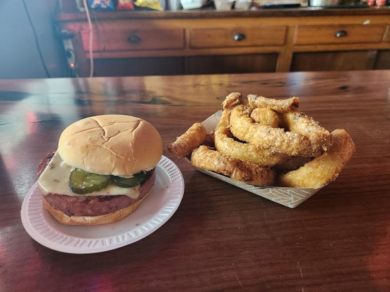 Tips for First-Time Visitors to G & R Tavern