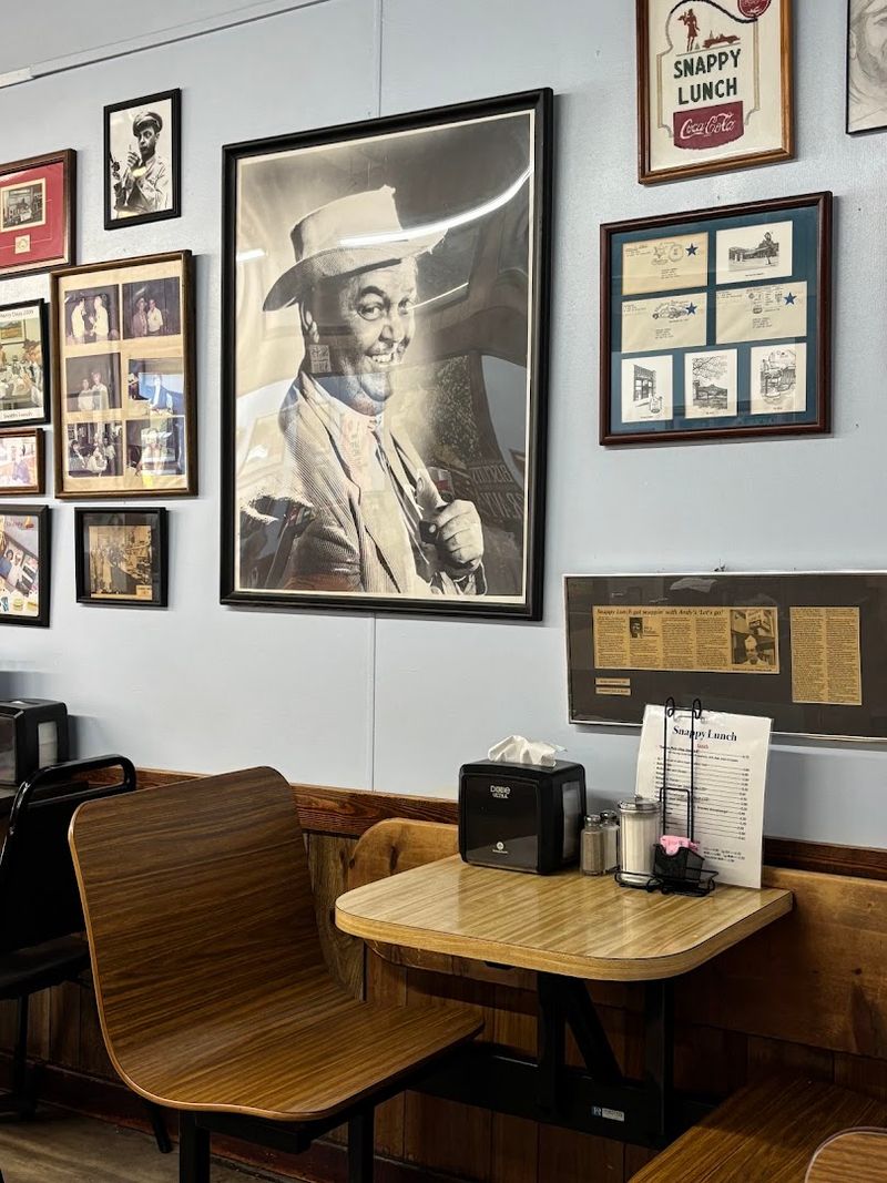 Tips for First-Time Visitors to Snappy Lunch