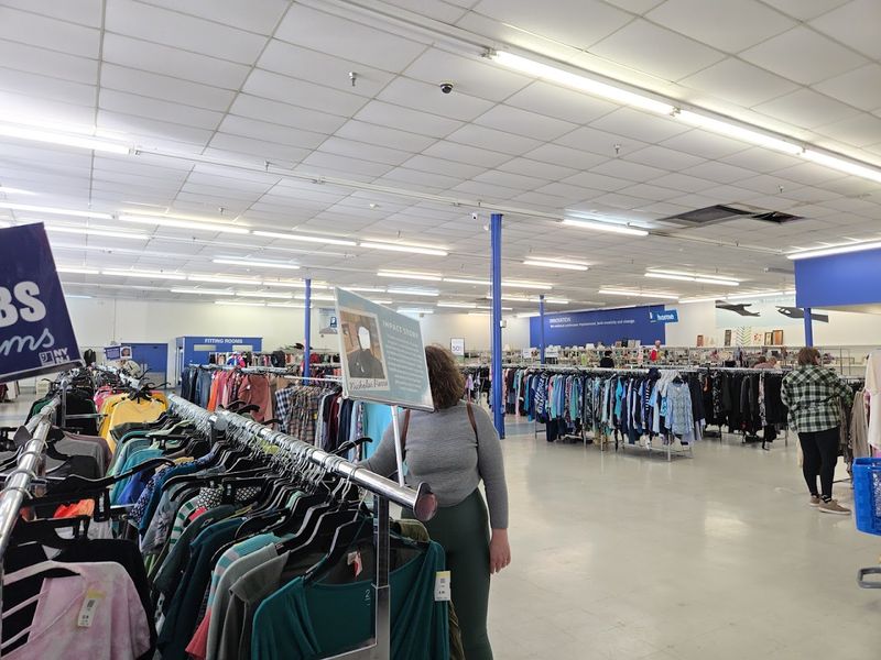 Tips for Maximizing Your $25 Thrift Store Budget