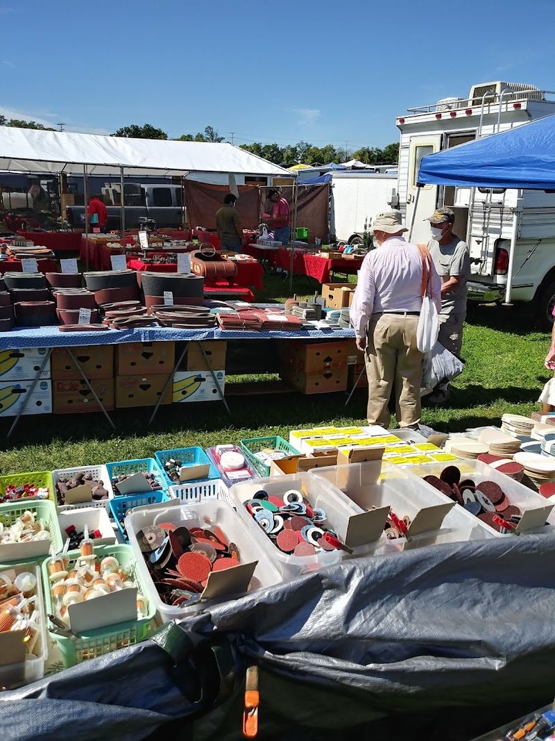 Tools, Plants, and Everyday Goods Fill the Vendor Rows