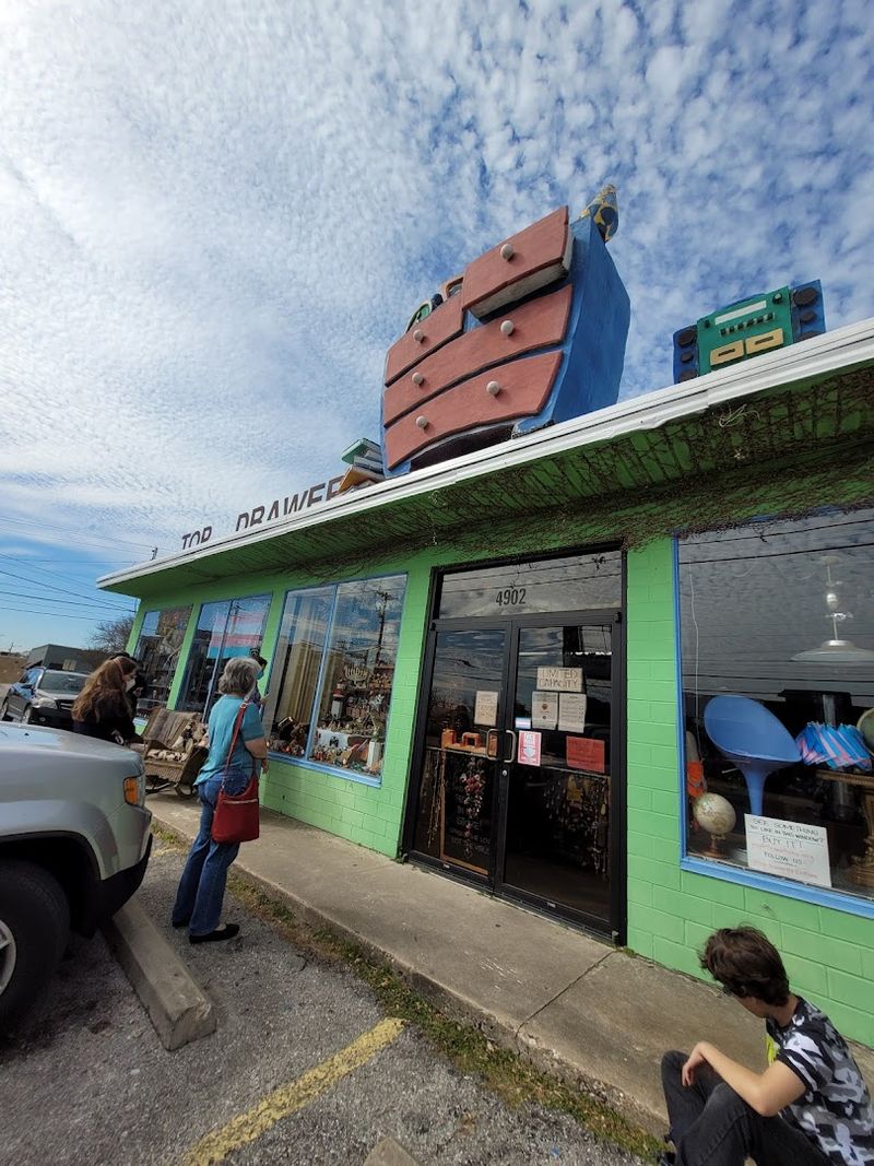 Top Drawer Thrift - Austin, Texas