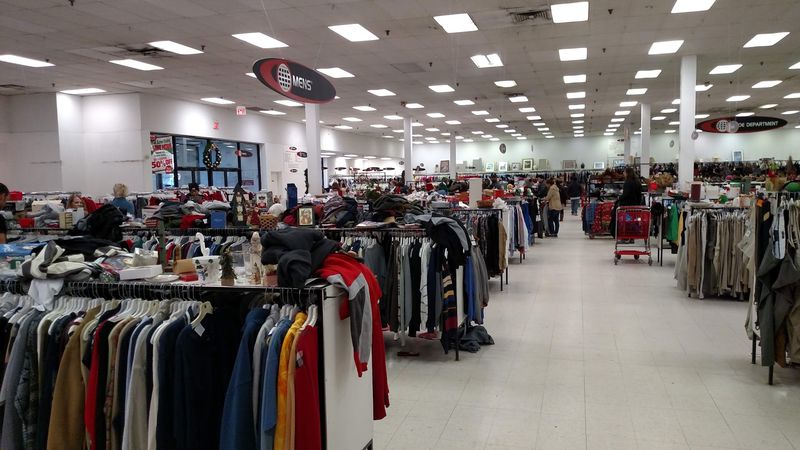 Value World Thrift - Taylor, Michigan