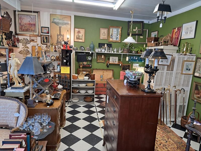 Vendor Booths That Feel Like Mini Museums