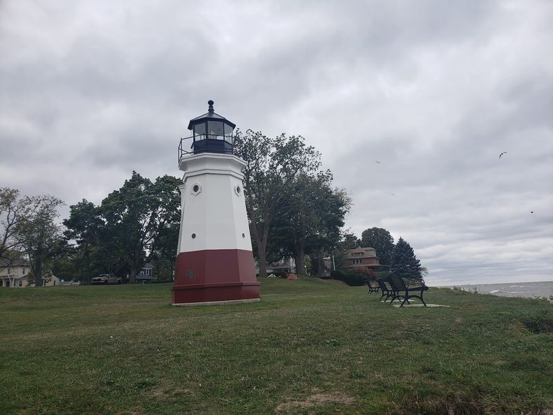 Vermilion Lighthouse and the Romantic Lakefront