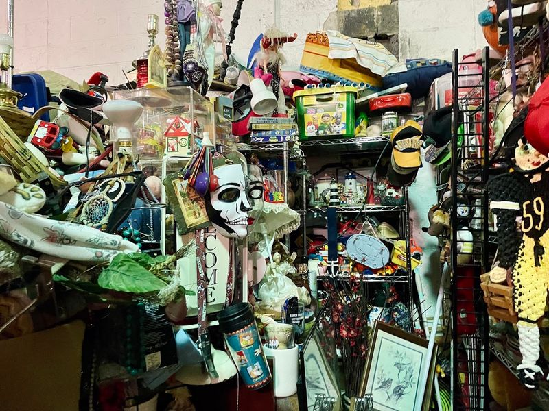 Video Games, Comics, and Pop Culture Collectibles Video Games, Comics, and Pop Culture Collectibles