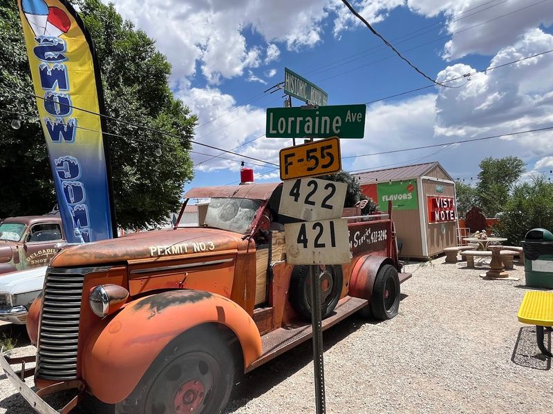 Vintage Cars and Outdoor Attractions Around the Property