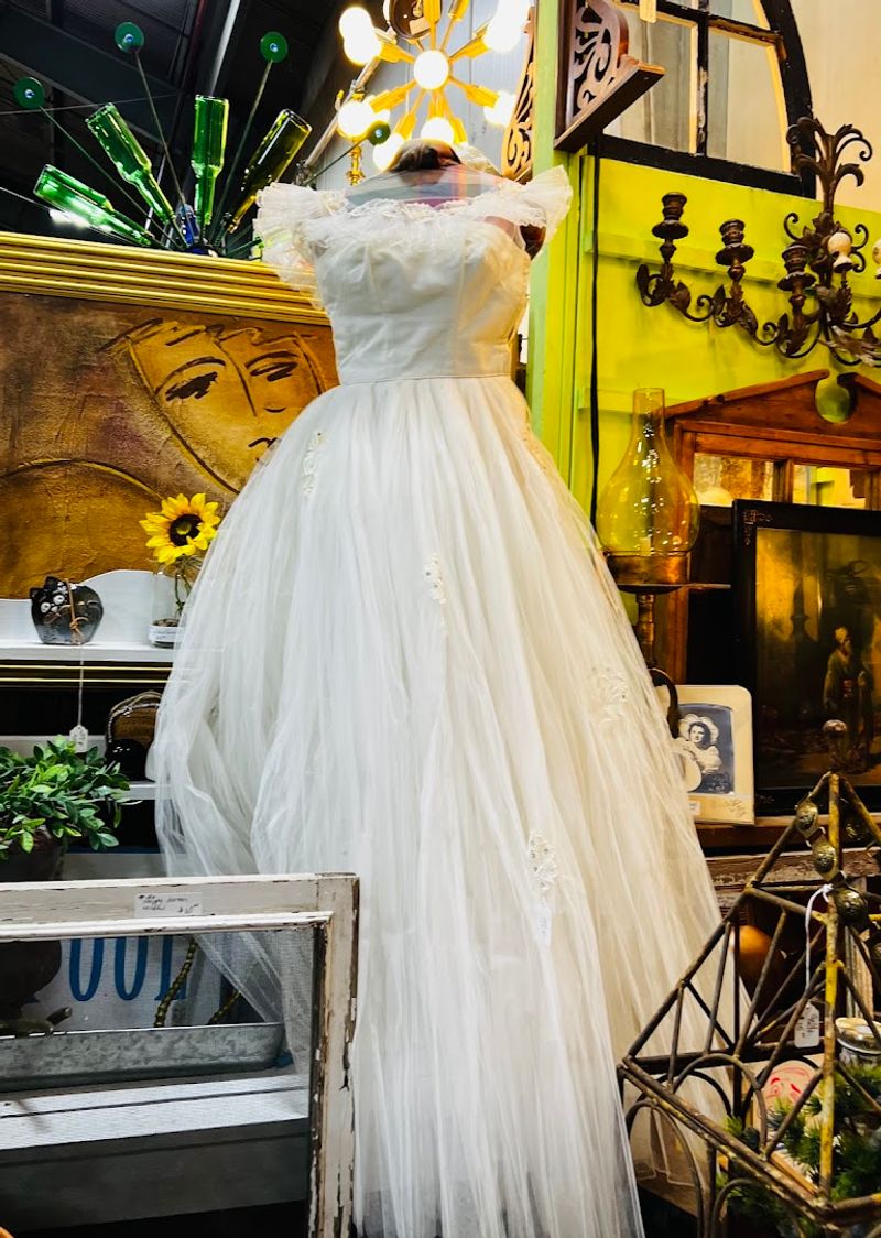 Vintage Clothing That Turns Heads