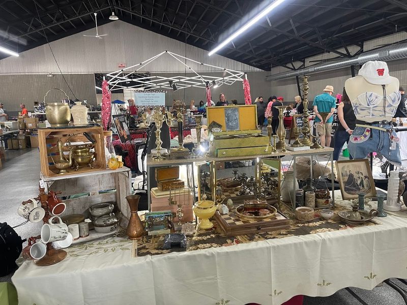 Vintage Clothing and Textiles