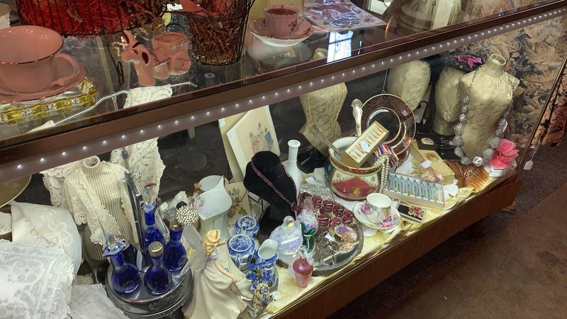Vintage Jewelry and Accessories Worth Discovering