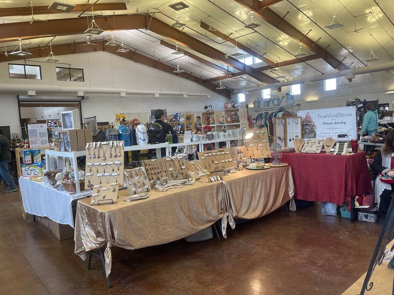 Vintage Jewelry and Accessories