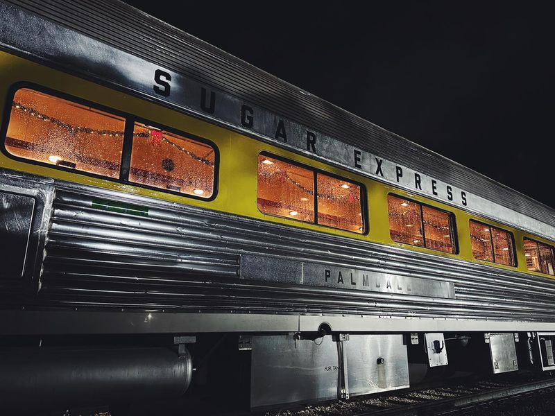 Vintage Railcars Restored to Their Former Glory