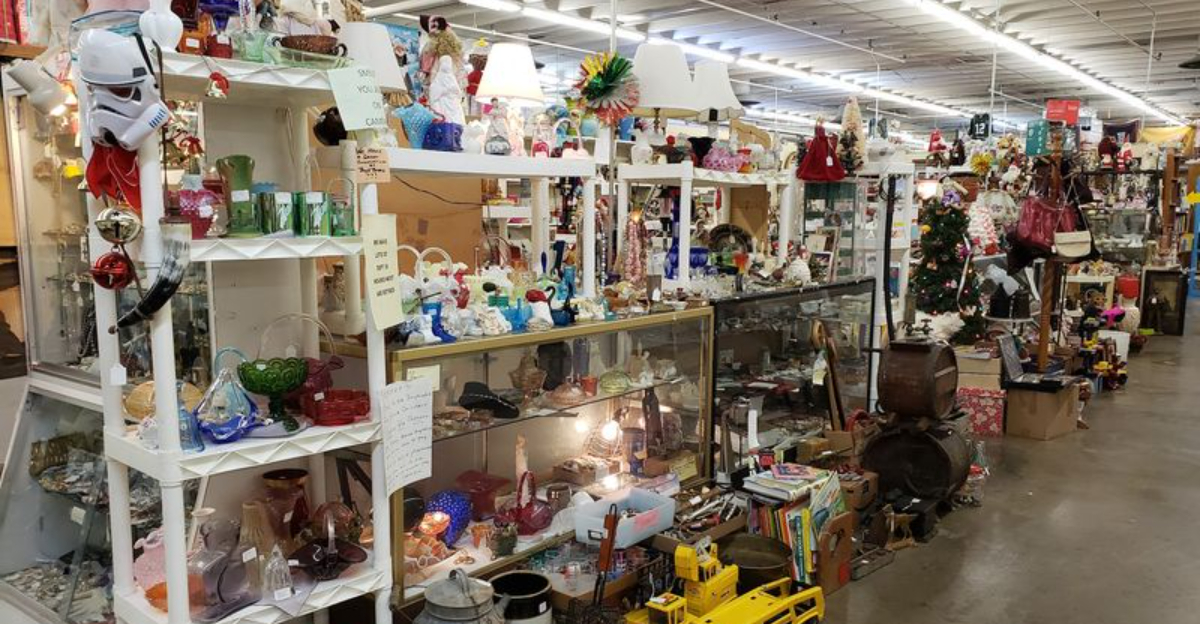 Virginia locals are flocking to this massive indoor flea market for its unbelievable bargains