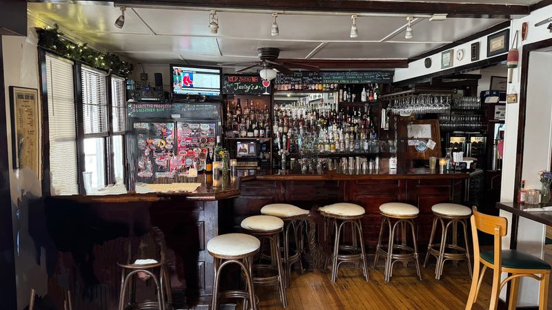 Warm, Attentive Service That Regulars Return For