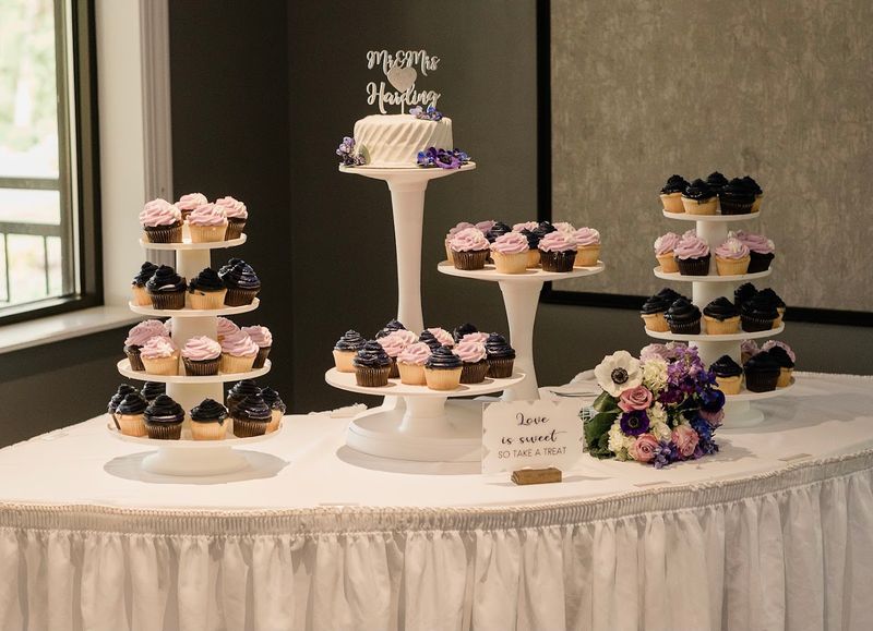 Wedding Cake Excellence on a Budget