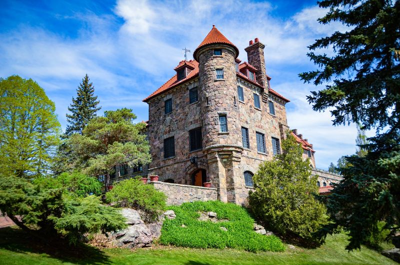 Weddings at Singer Castle: A Fairytale Venue