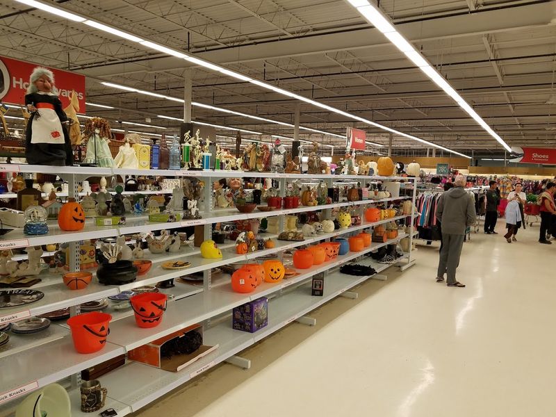 Weekly Sales and Color-Tag Discount Days Worth Planning Around