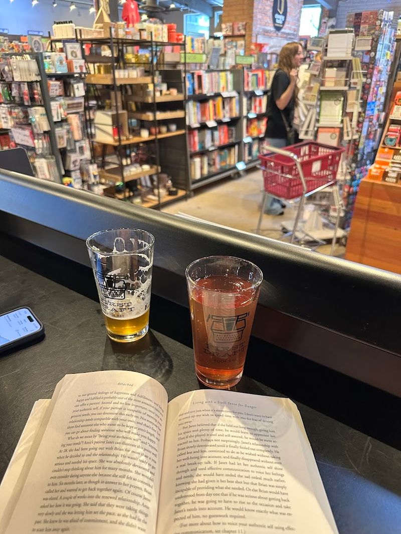 Welcoming to Solo Visitors Who Just Want to Read