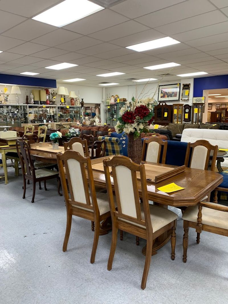 What Shoppers Are Saying About Holy Redeemer Thrift Store