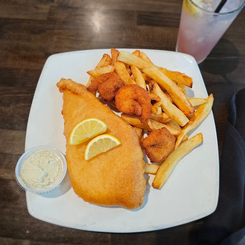 Why Locals and Travelers Keep Coming Back to This Kemah Gem