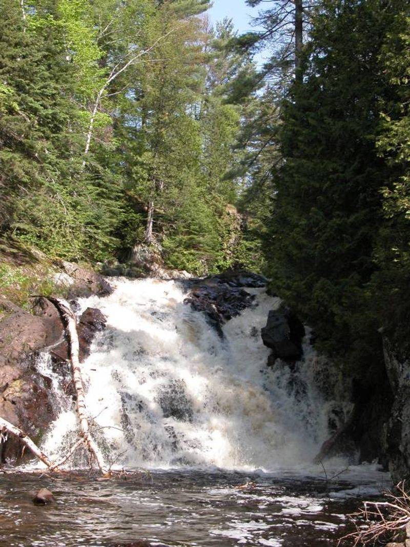 Why Pinnacle Falls Deserves a Spot on Your Michigan Bucket List