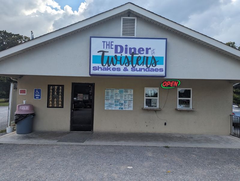 Why This Little Diner Deserves a Spot on Your Tennessee Road Trip List