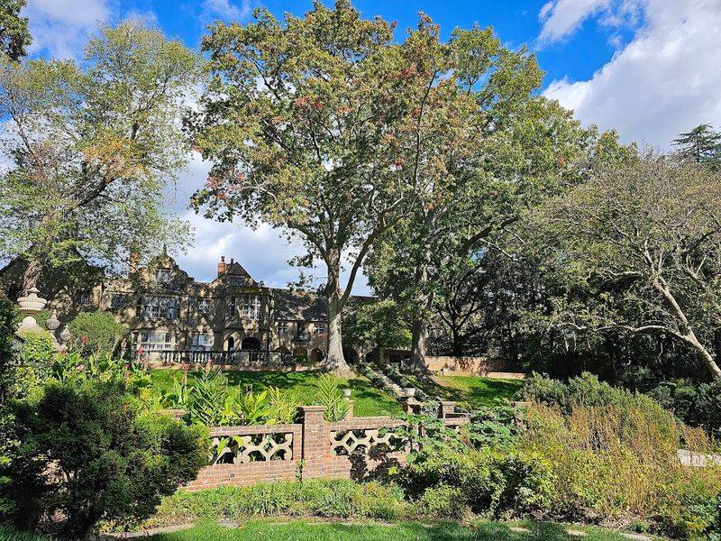 Windsor Farms: The Hidden Neighborhood Surrounding the Castle