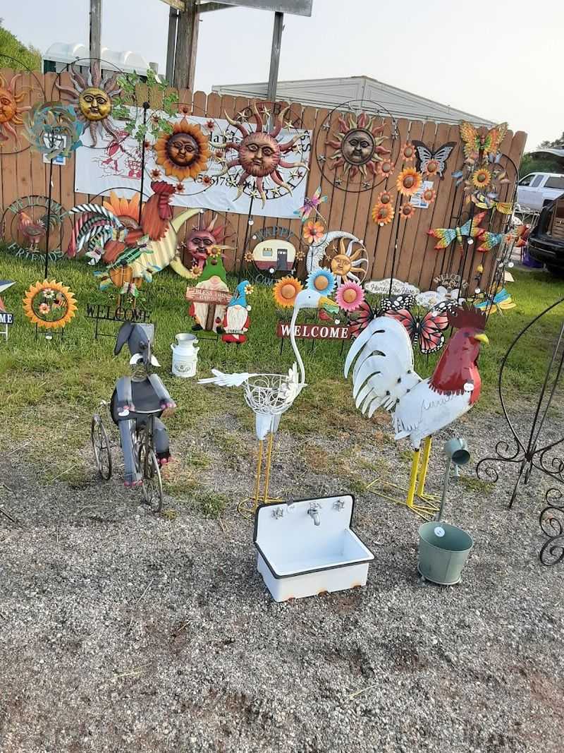 Yard Art, Plants, and Flowers