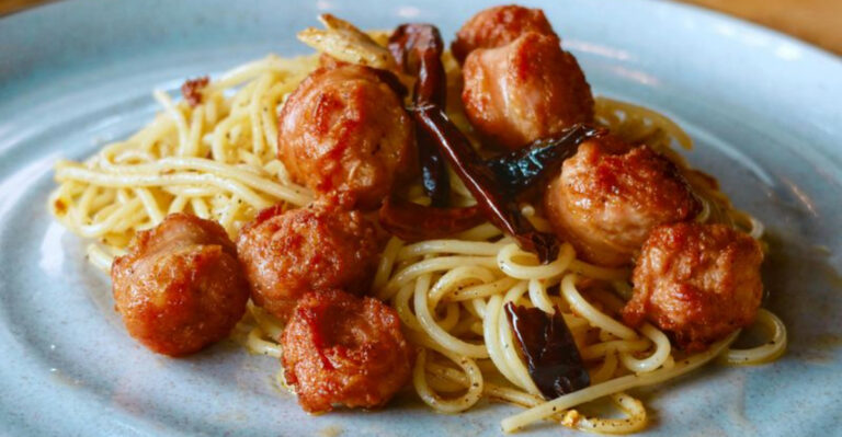 You Probably Grew Up With These 18 Classic American Dinners