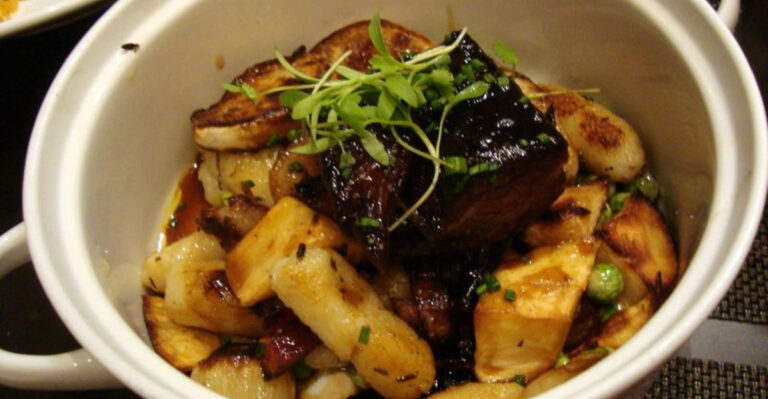 20 Recipes Nearly Every Grandma Knew by Heart