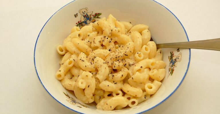 20 Simple Dinner Favorites That Made Ordinary Nights Feel Special