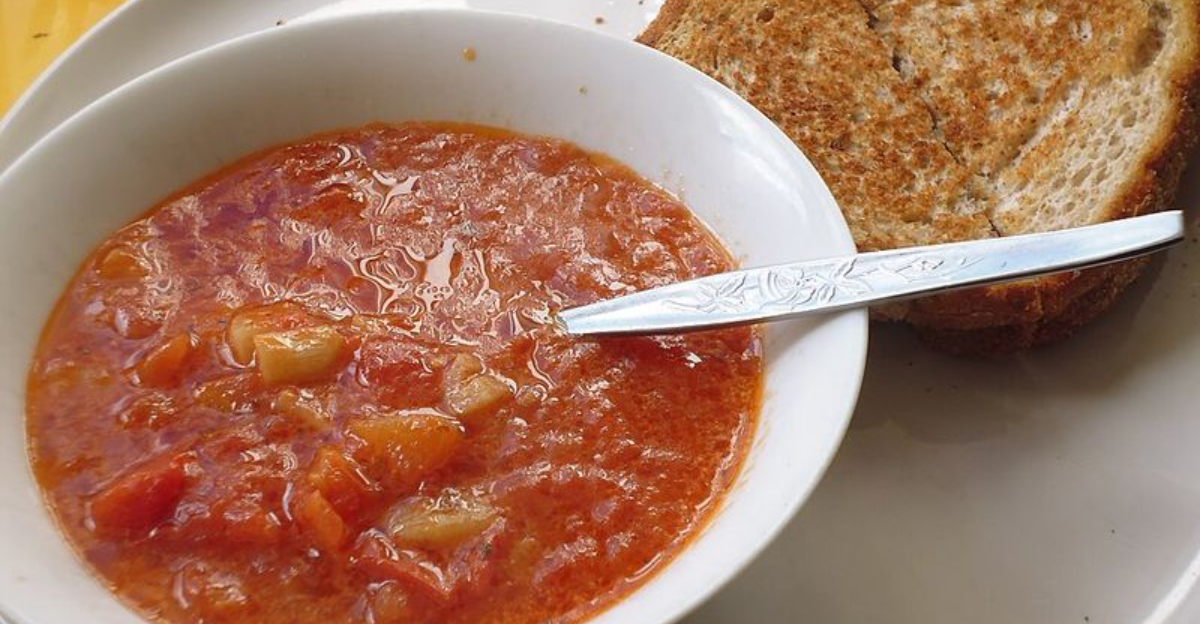 20 Unfashionable Foods That Quietly Stood the Test of Time