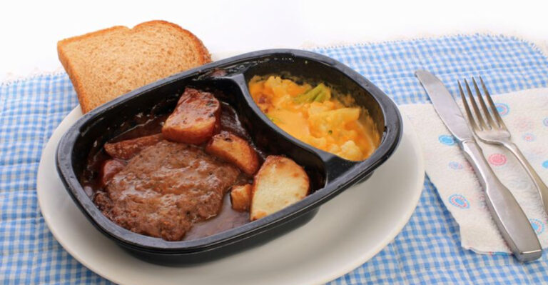 21 Meals That Defined Dinner in the ’60s