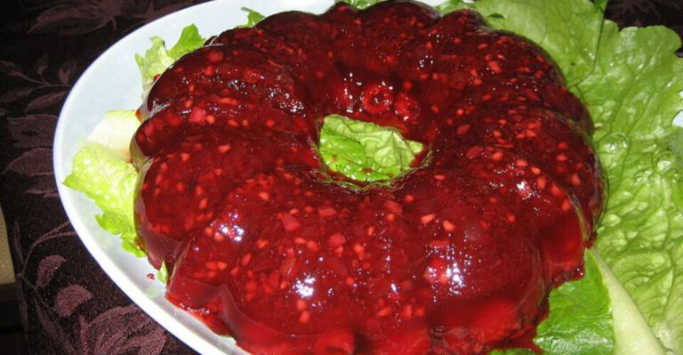 21 Old School Foods That Used to Be Normal – Until You Realize How Heavy They Are