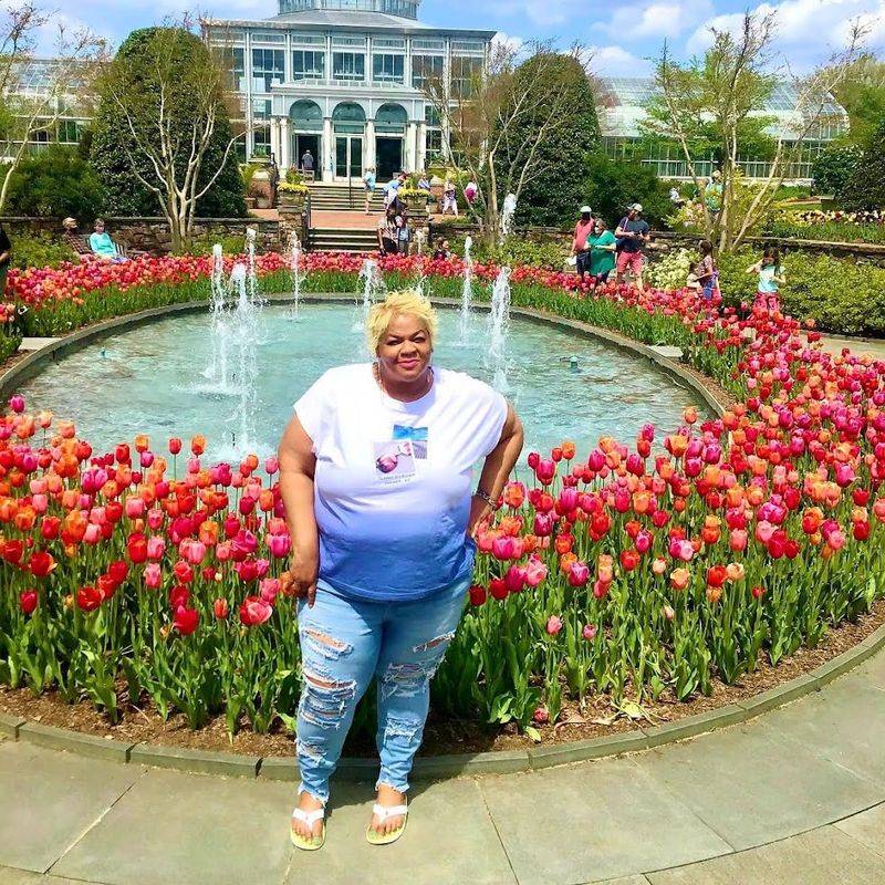 450 Rose Varieties in a Garden Voted Number One in the US