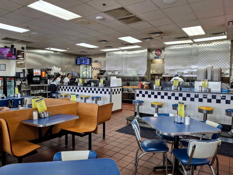 A 24-Hour Haven That Never Turns You Away
